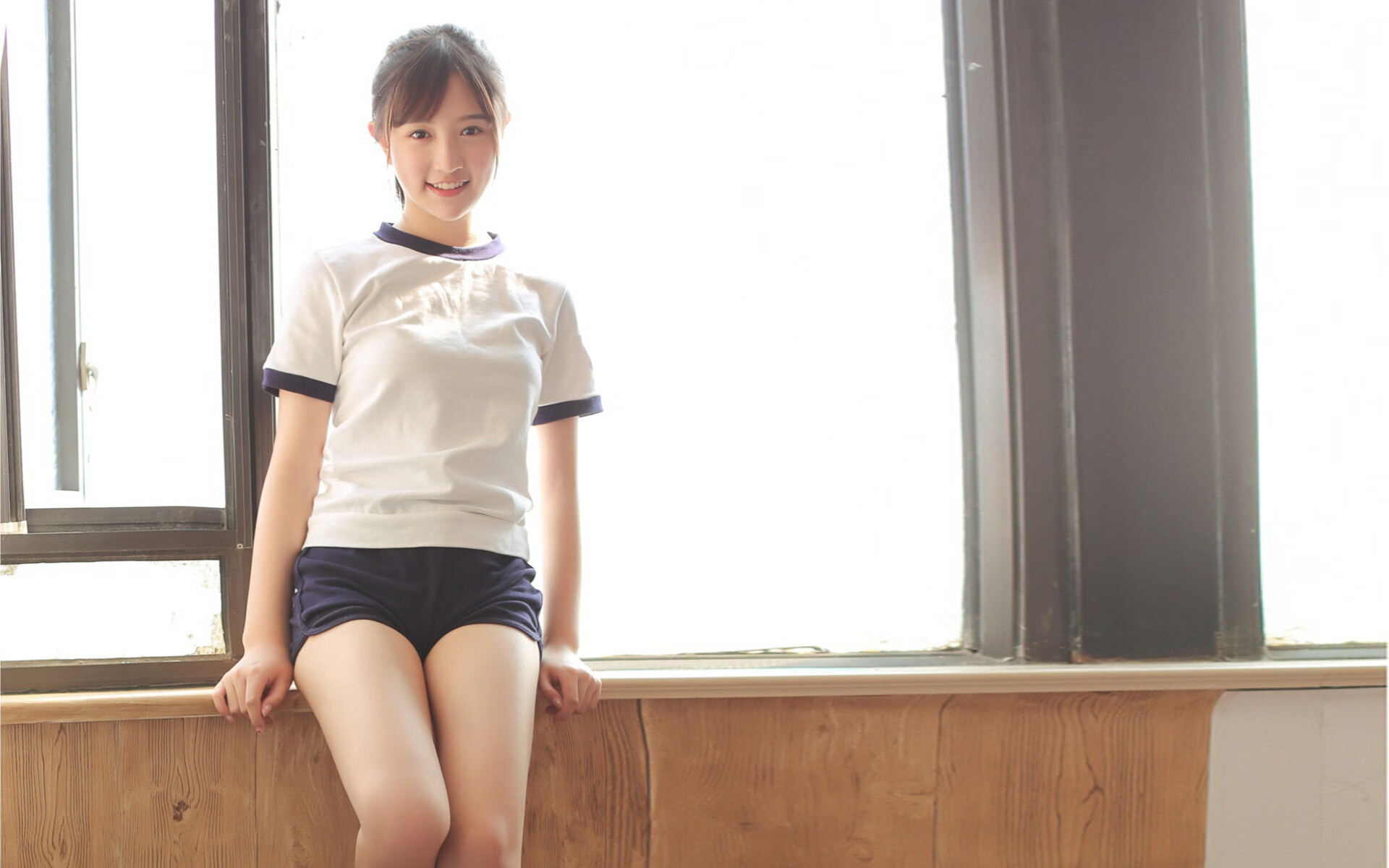 黄昏之光，欧冠奇迹夜，戈麦斯独造两球助突尼斯逆袭那不勒斯