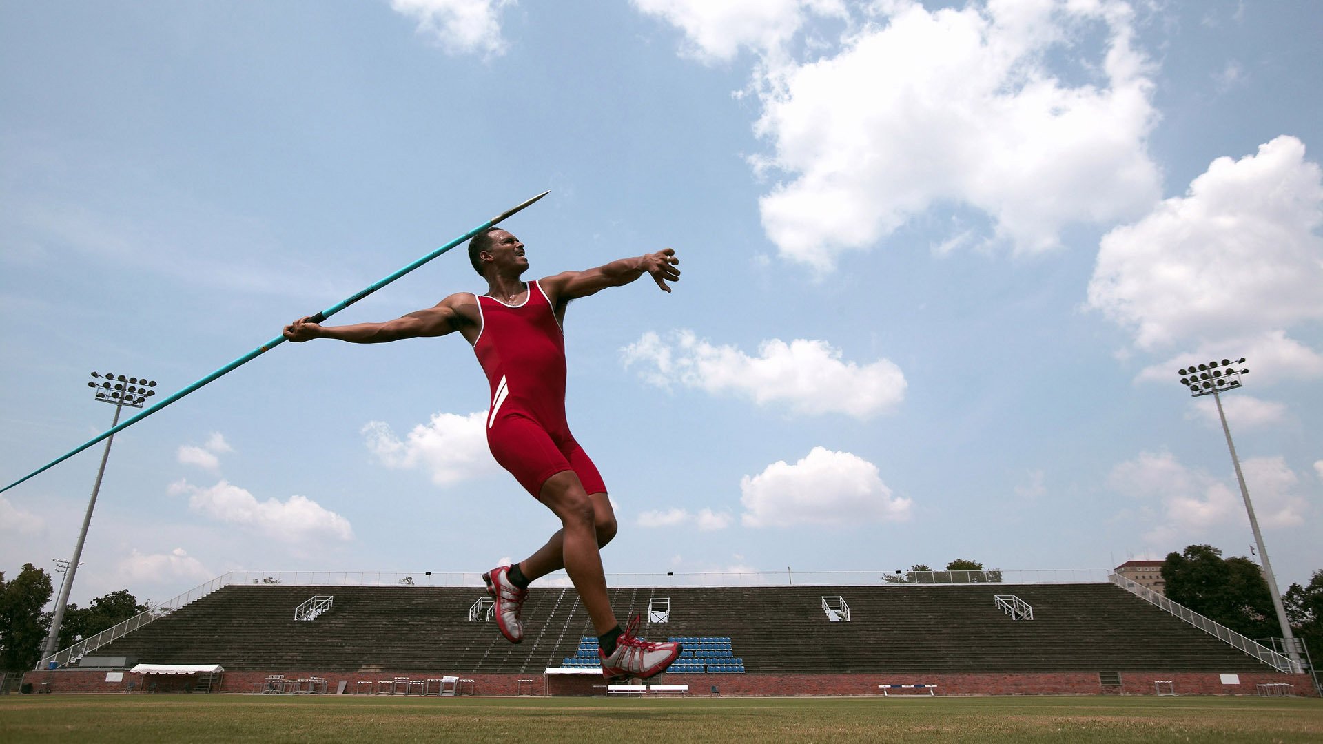 爱游戏大厅-当历史不再说话，雨中有颗名叫萨拉赫的子弹