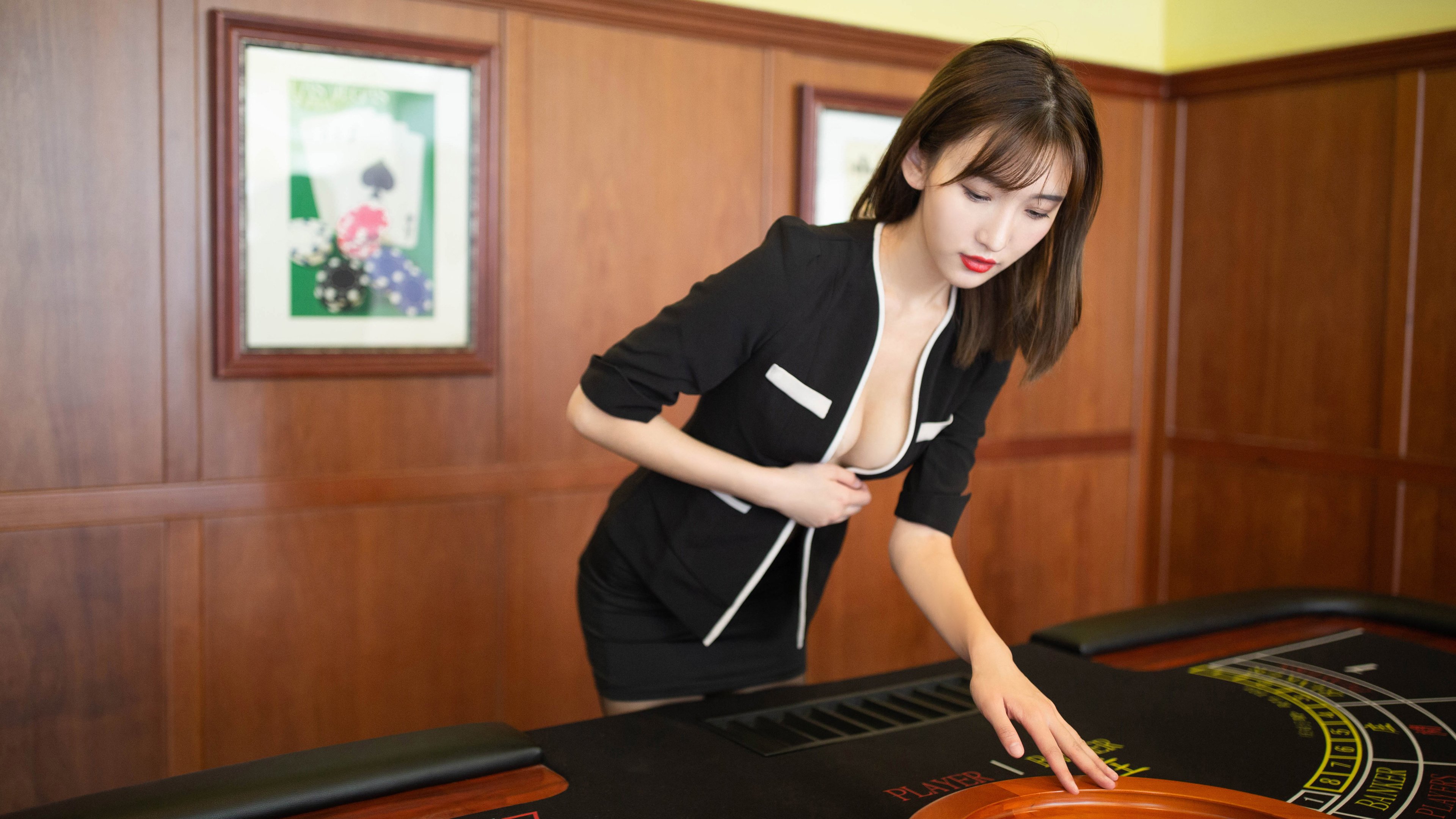 银河战舰的致命连招，拉亚惊雷乍起，皇马瞬间终结悬念