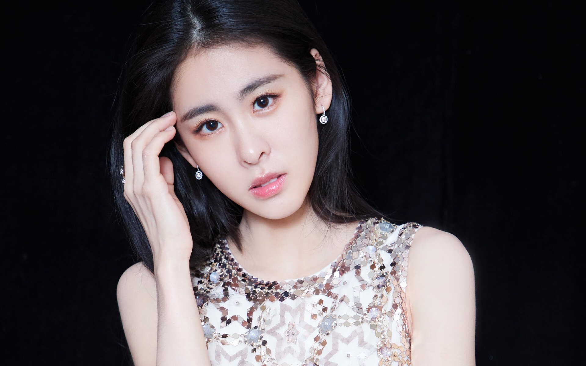 跨界之光，当基耶萨在篮球圣殿奏响绝命乐章